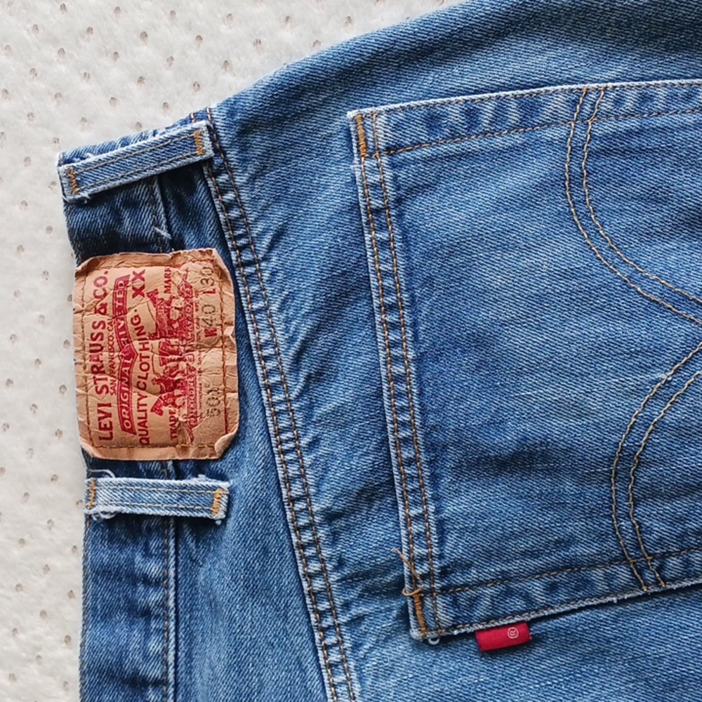 Original 501 Levi's cut off frayed raw hem high-waisted beautiful Jean Shorts - Picture 4 of 14